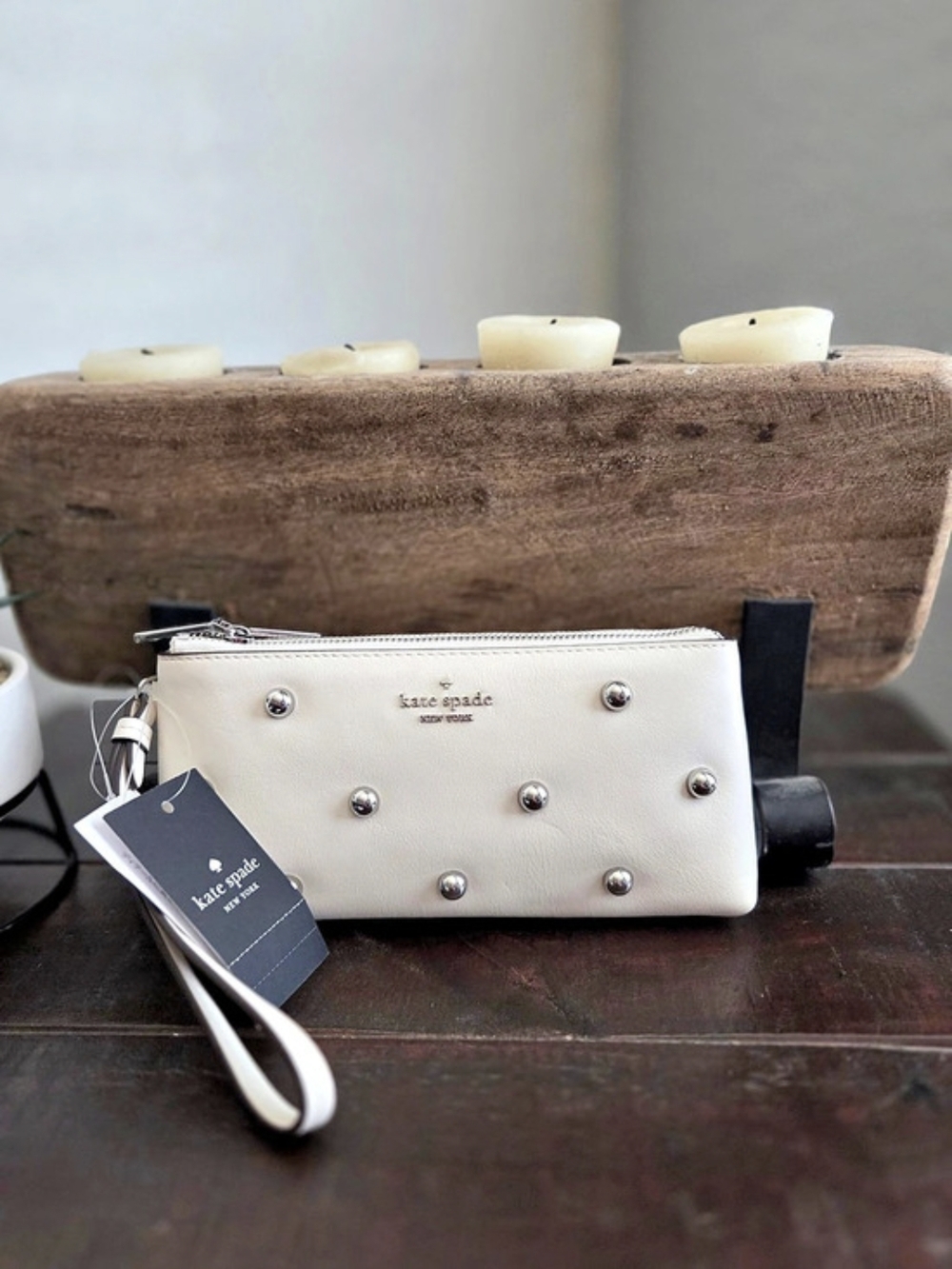 🔥kate spade new york Wren Studded Wristlet White